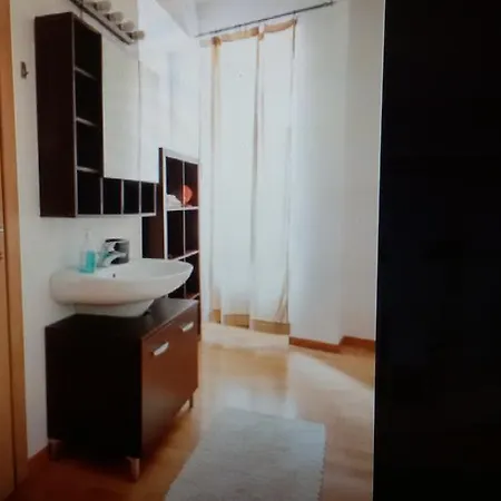 Piazza Mazzini Apartment *